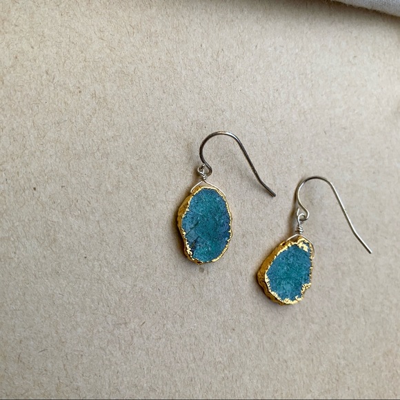 Emerald Green Stones w Gold Dipped Edges Earrings - Picture 8 of 13